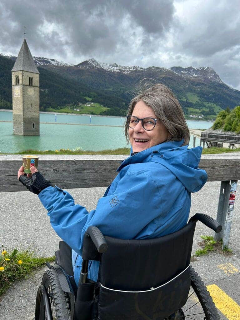 Reschensee Resien mit Handicap Reisen mit Handicap - ideal für gehbehinderte Menschen und Rollifahrer: das Kaunertal in Tirol - mehr als ein Naturpark!