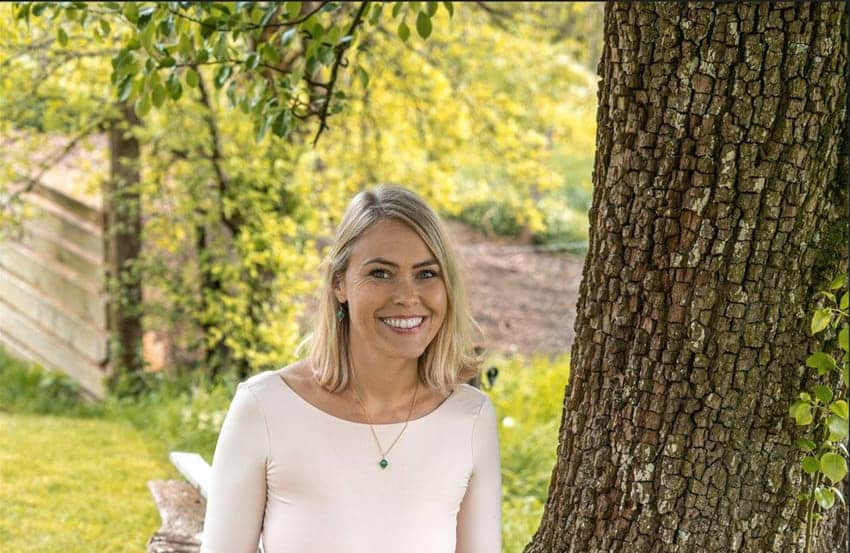 Aurora Bella-Tanja Widmann, eine junge Gründerin aus der Schweiz Aurora Bella -Tanja Widmann, eine junge Gründerin aus der Schweiz.